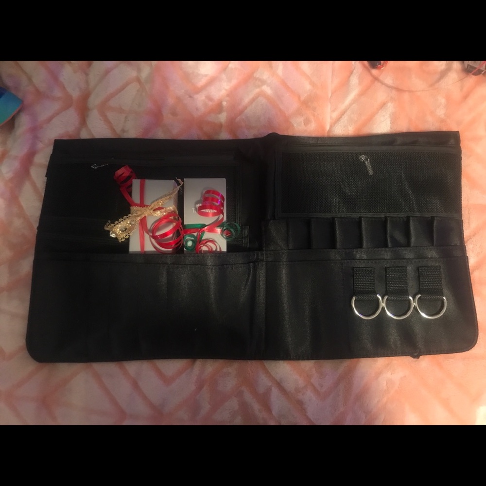 Make up holder